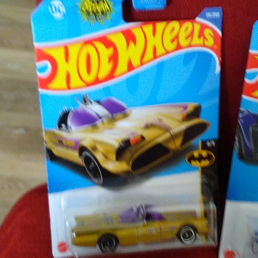 Hot Wheel Batman 3 Set. - Picture 3 of 11